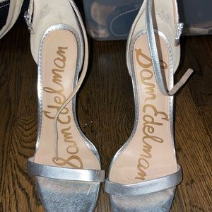 Sam Edelman silver strappy sandals size 9.